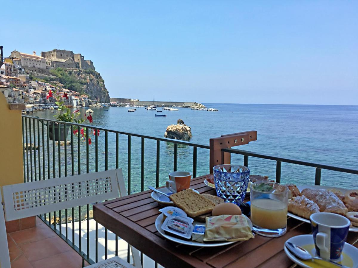 Bb Il Generale Bed & Breakfast Scilla Bagian luar foto