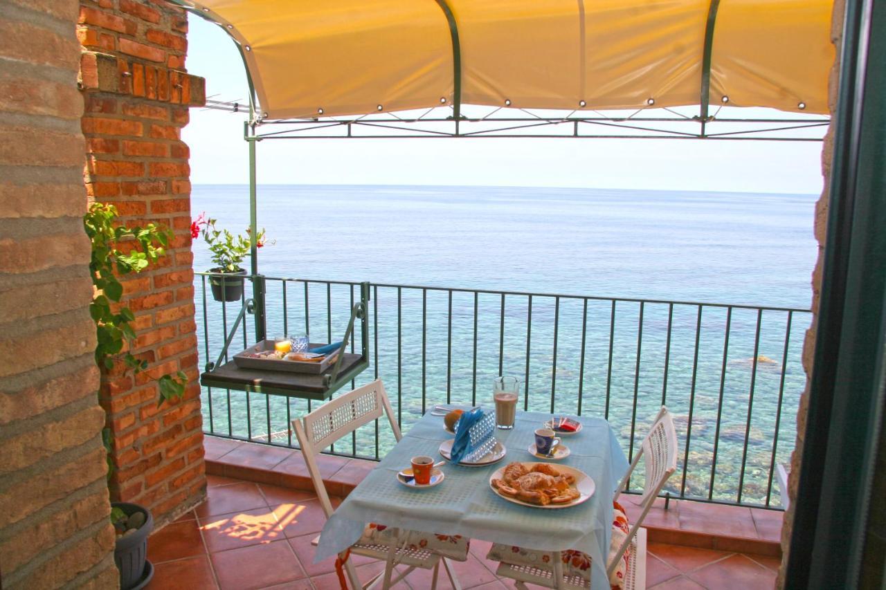 Bb Il Generale Bed & Breakfast Scilla Bagian luar foto
