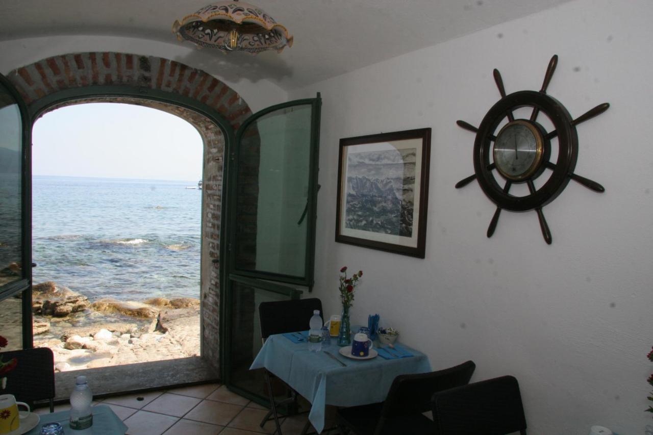 Bb Il Generale Bed & Breakfast Scilla Bagian luar foto