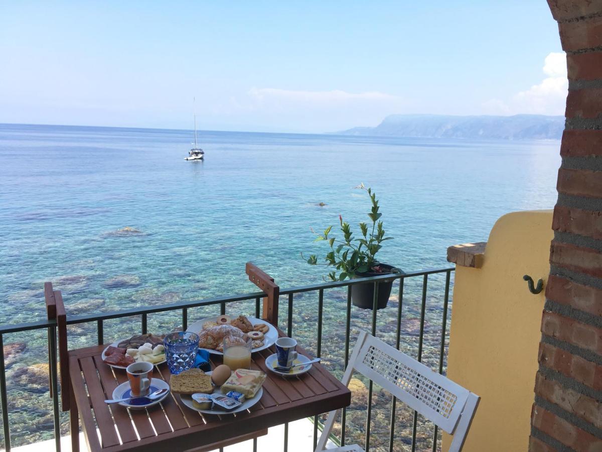 Bb Il Generale Bed & Breakfast Scilla Bagian luar foto