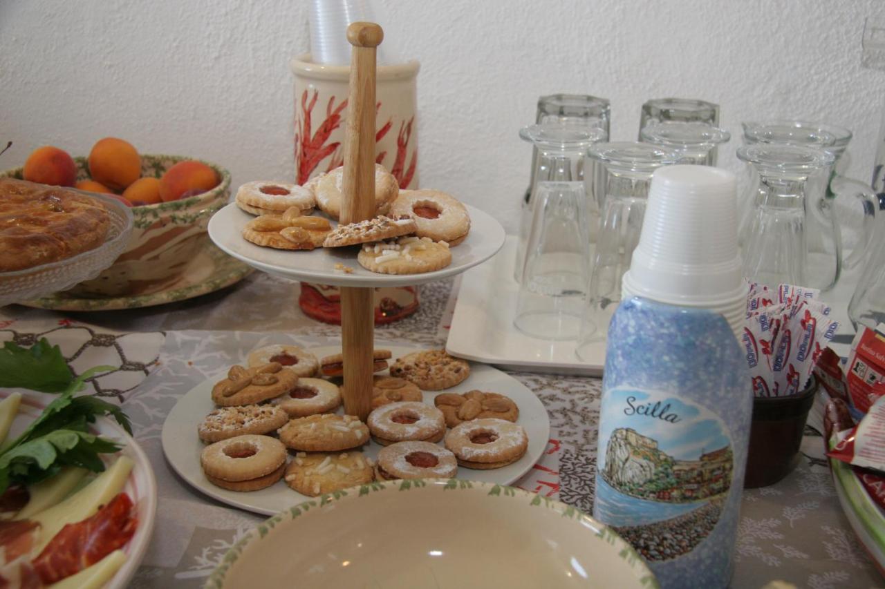 Bb Il Generale Bed & Breakfast Scilla Bagian luar foto