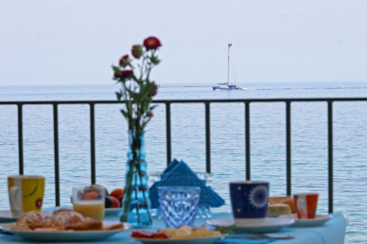 Bb Il Generale Bed & Breakfast Scilla Bagian luar foto
