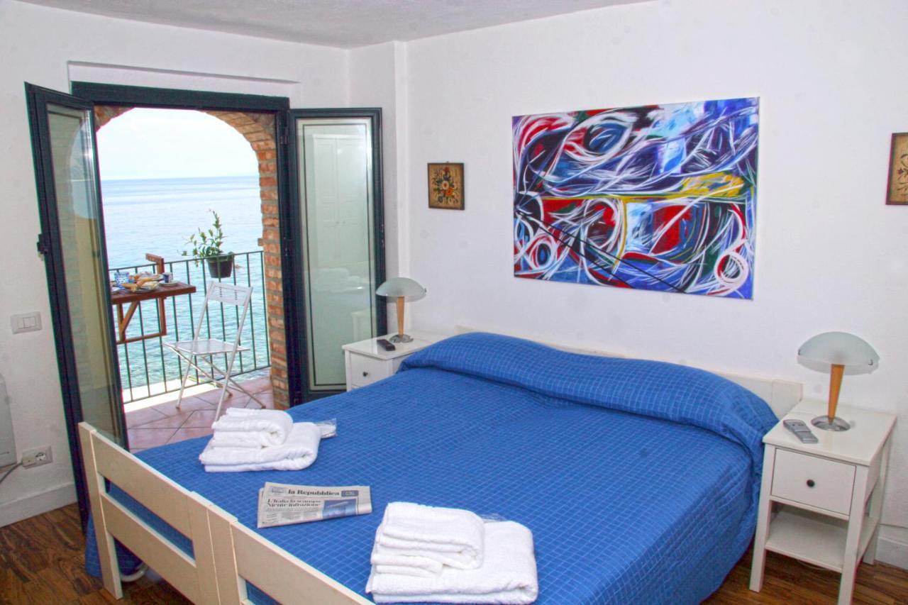 Bb Il Generale Bed & Breakfast Scilla Bagian luar foto