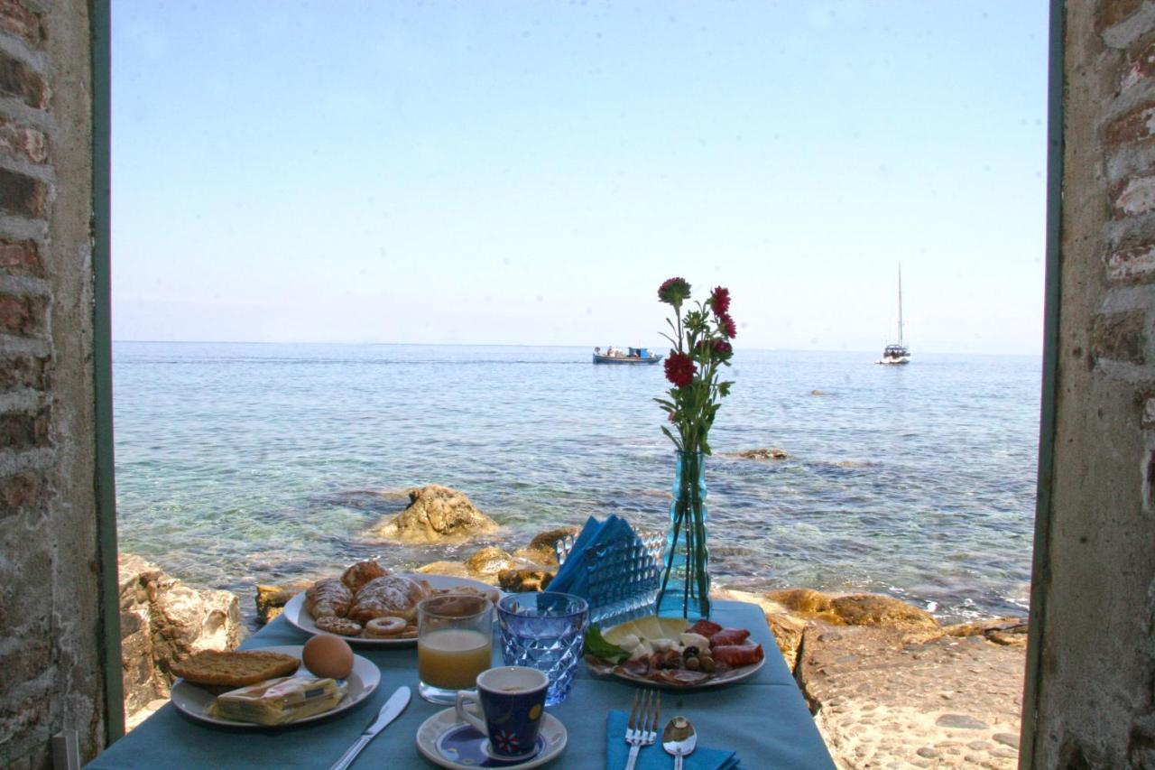 Bb Il Generale Bed & Breakfast Scilla Bagian luar foto